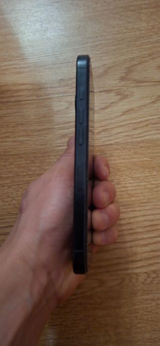 IPhone 16 pro продам