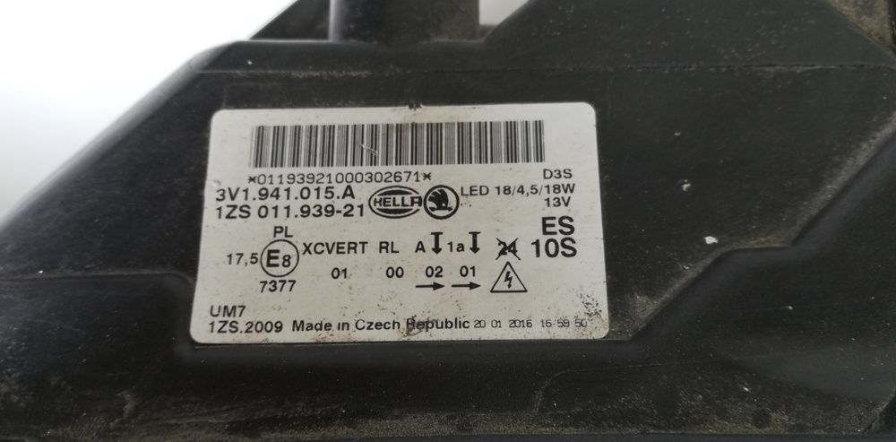 2 броя ляв фар Skoda Superb 3 (2015-2024)