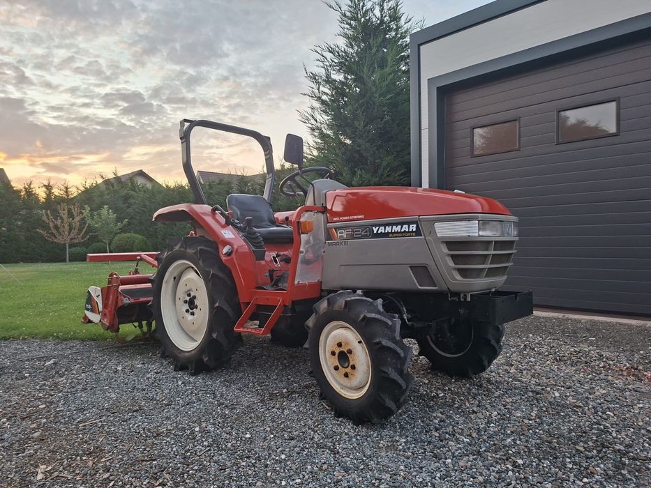 Tactor japonez kubota yanmar AF 24cp model mai nou  4x4