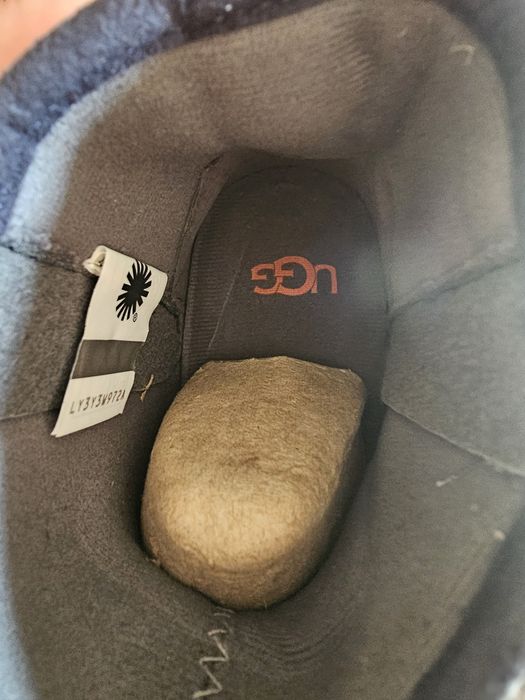 Ugg baieti  marime 28.5