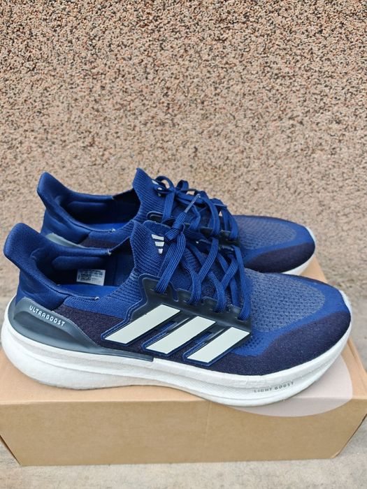Adidas ultraboost light mărimea 45 (1:3)
