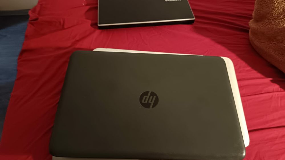 Vand diferite laptop uri perfect functionale
