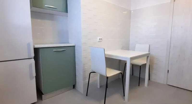 Дава се под наем Двустаен апартамент в Пловдив, Младежки Хълм - 58 кв.м за 316.2 € - Снимка #3