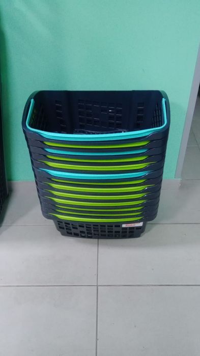 Колички,тролери и кошчета за пазаруване-като НОВИ