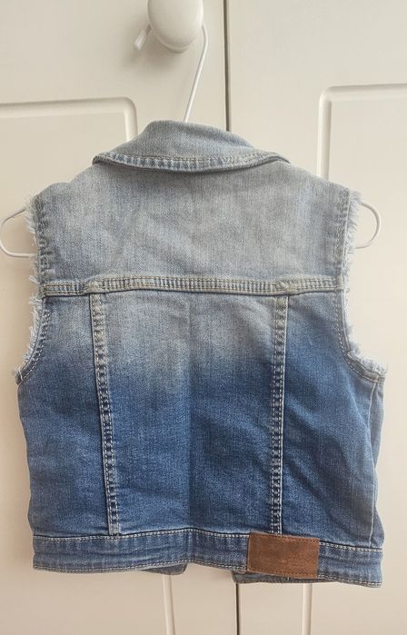 Детски елек Zara 104см