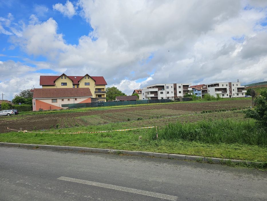 De vanzare /Schimb (cu o casa) Teren intravilan 1397mp, in Mun. Sibiu,