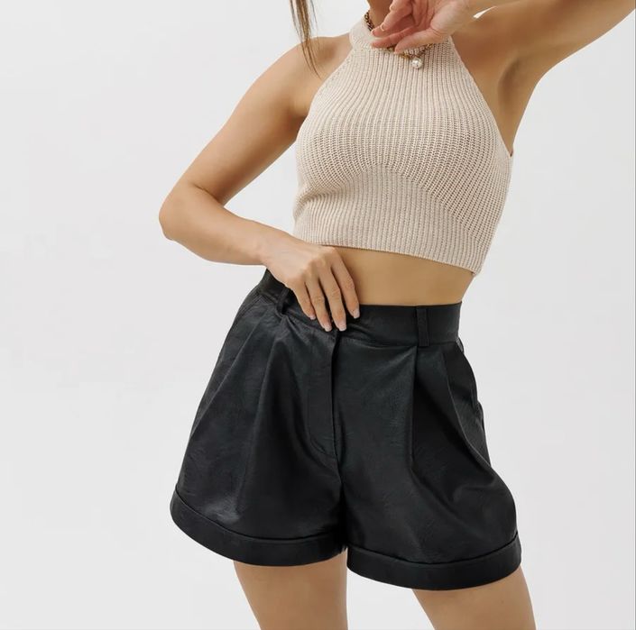 Женские кожанные классические шорты