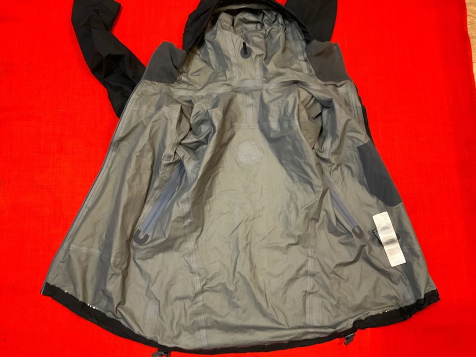 Norrona gore-tex-оригинлно дамско яке 36 с