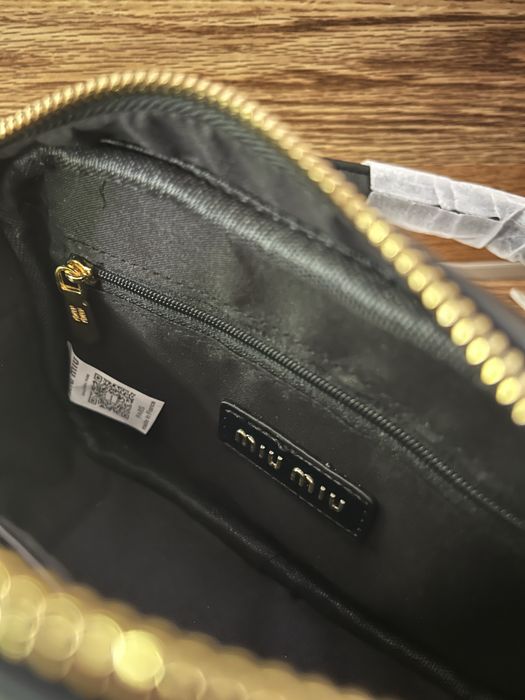 Geanta Miu Miu neagra