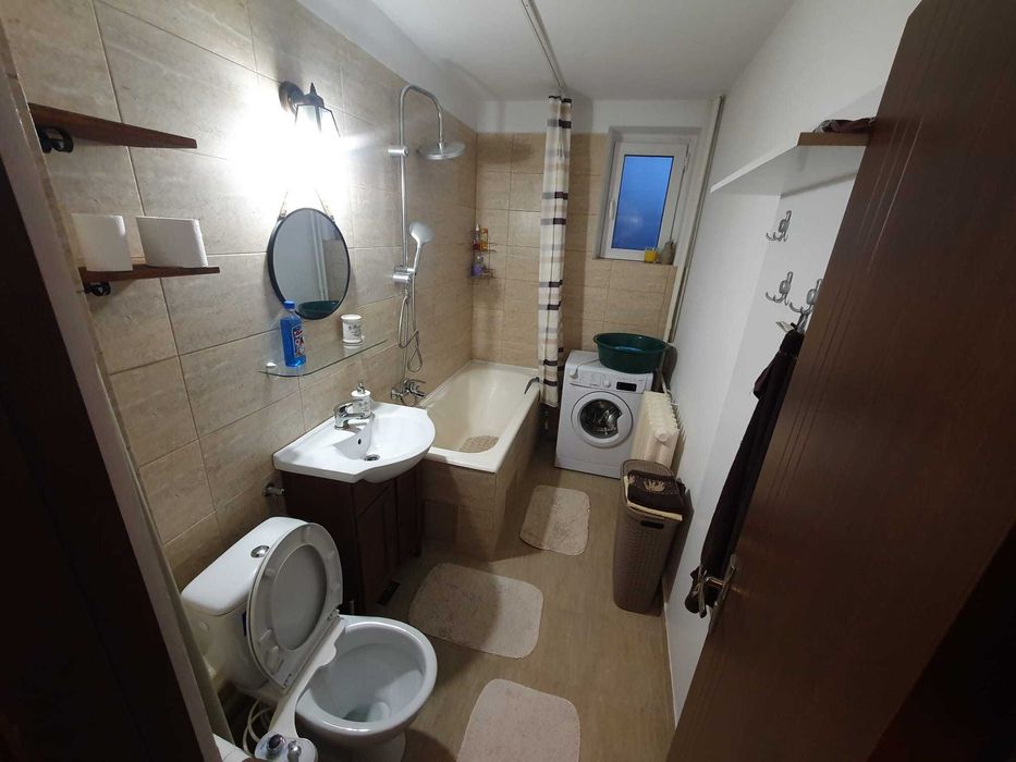 Apartament 2 camere de inchiriat Rovine, zona linistita fara trafic, 10 min de Electroputere, in spate la facultatea de Mecanica
