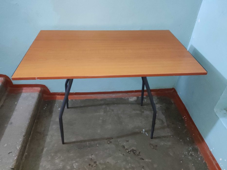 Стол обеденный кухонный 100-60см