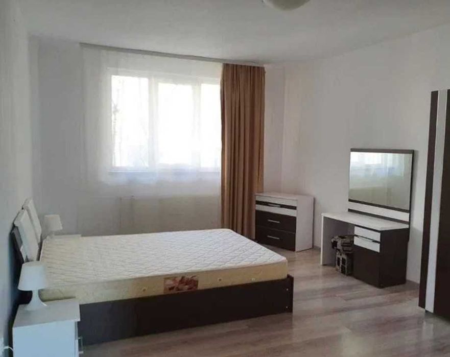 Дава се под наем Тристаен апартамент в Пловдив, Център - 79 кв.м за 234.6 € - Снимка #2