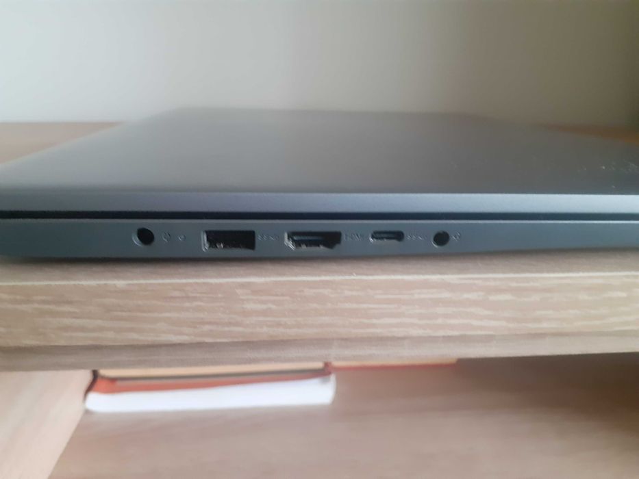 Laptop Lenovo IdeaPad 3 cu licență  Windows 11