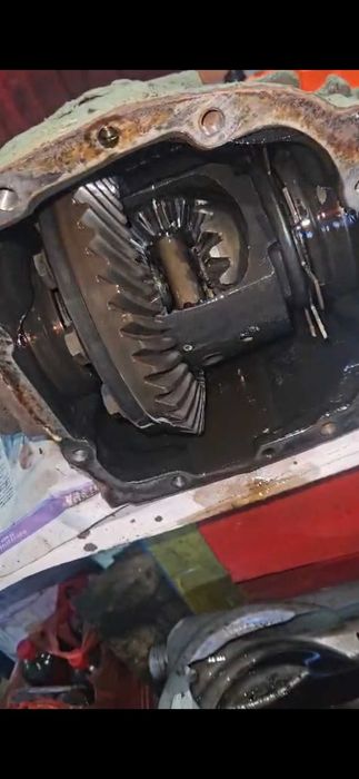 Продам залний редуктор бмв