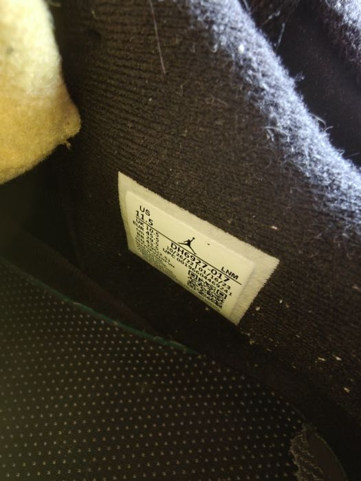 Jordan 4 thunder