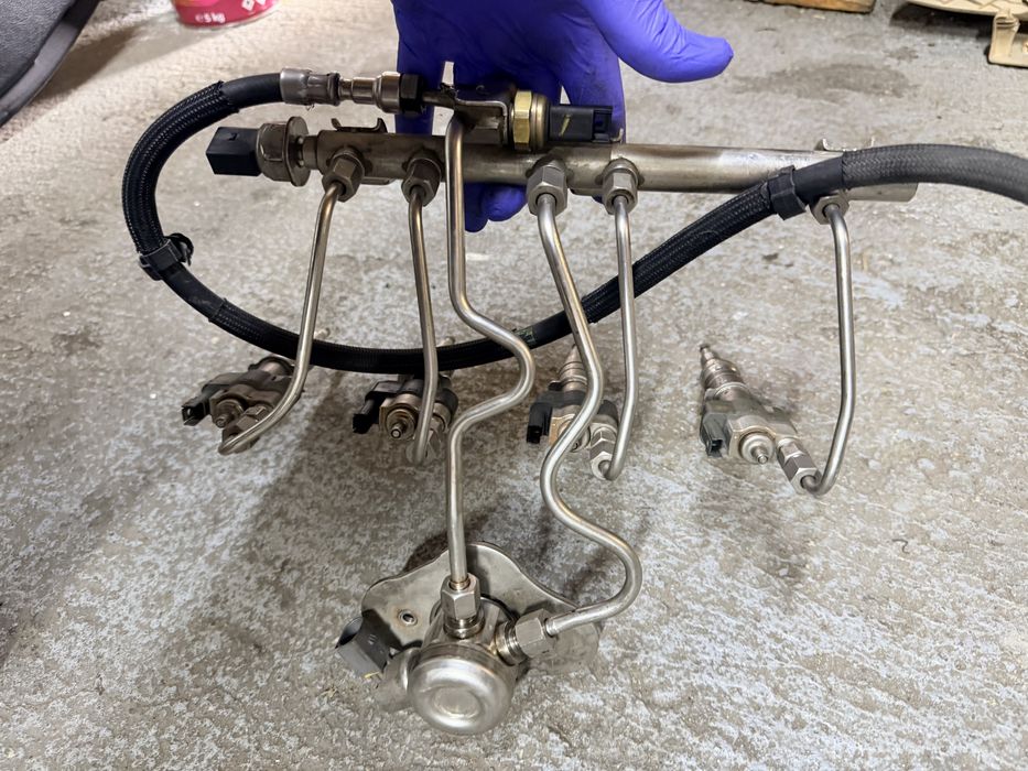 Injectoare pompa inalte rampa bmw e90 e91 e92 e93 e87 e81 e82 e88 e60 n43b20a 170cp