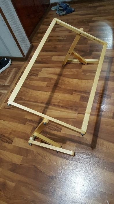 Изготовлю напольный станок для любителей вышивать крестиком.