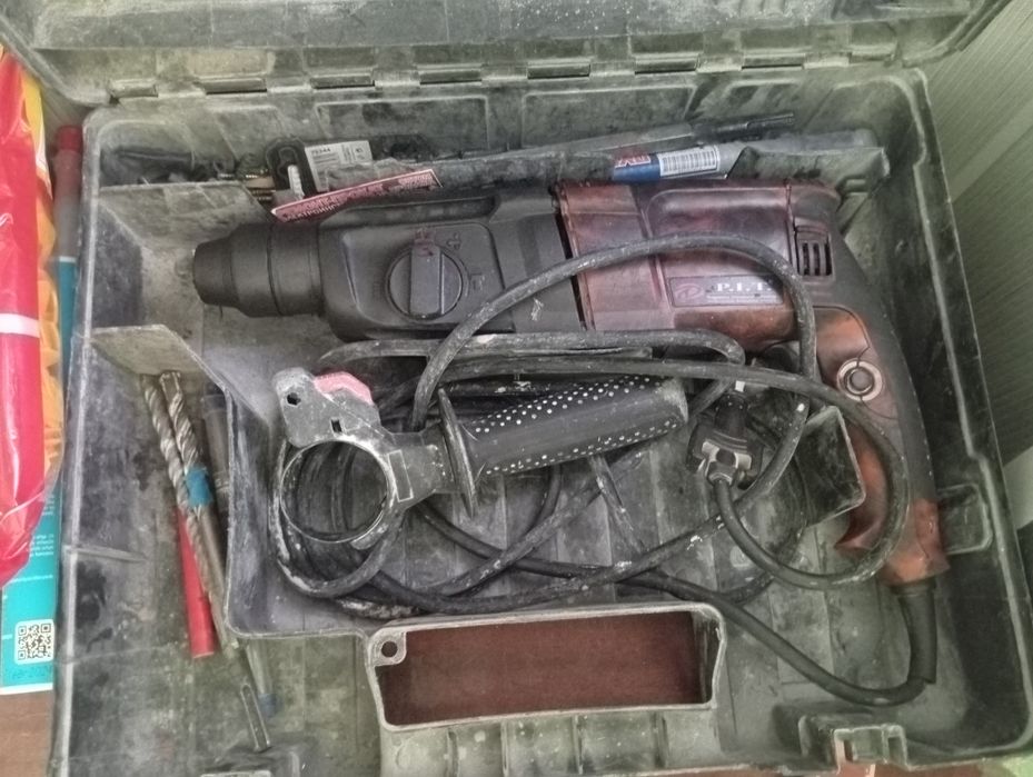 Перфораторы 2 штук на запчасти 400