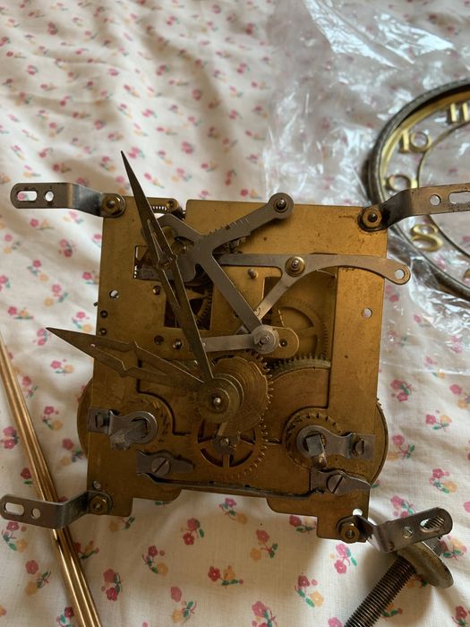 Mecanism ceas cu pendul