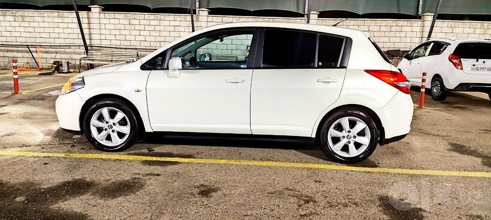 Срочно продайотся Nissan tiida 1.6 2008
