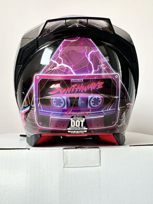Каска ICON Hyperlite Synthwave - M размер