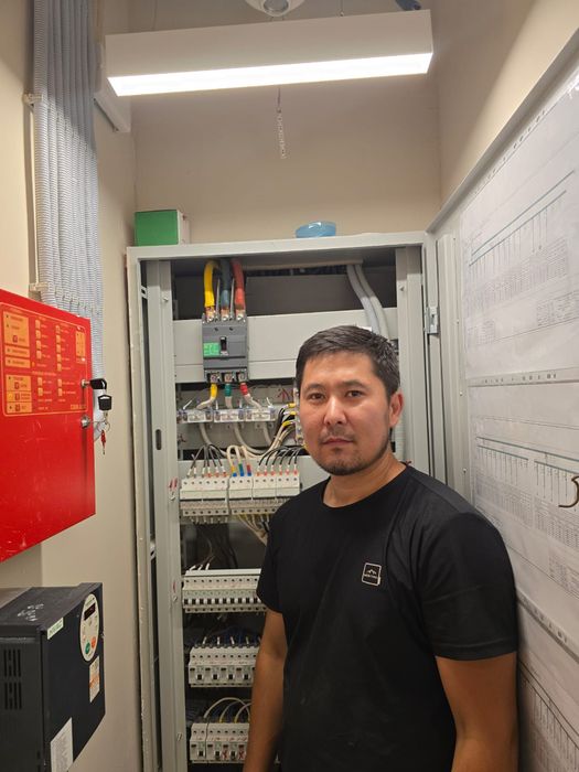 Электрик выезд срочно.