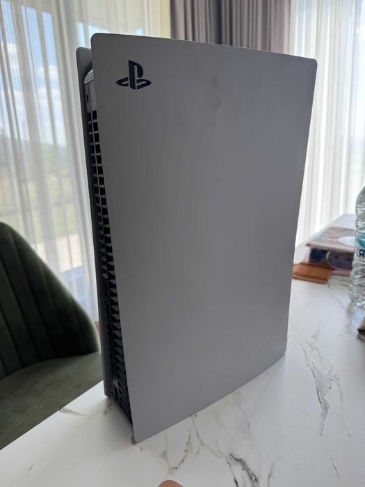Playstation 5 disc edition - за части