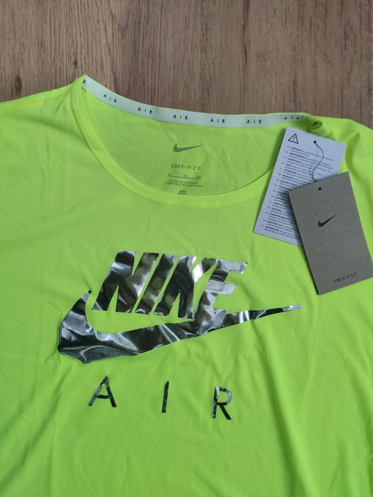 Tricou dama Nike Air mărimea S