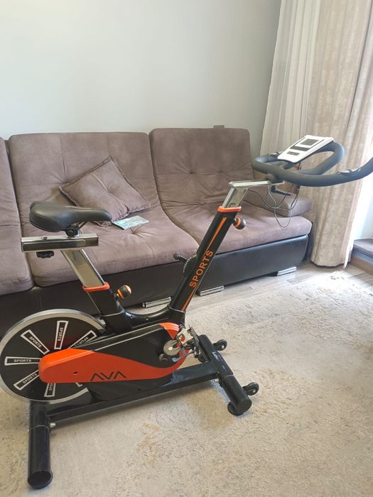 Велотренажер в отличном состоянии