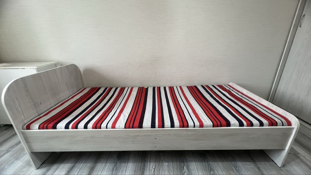 Продам кровать .       .     .