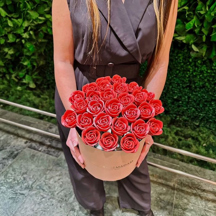 Букет из пластиковых роз в подарок