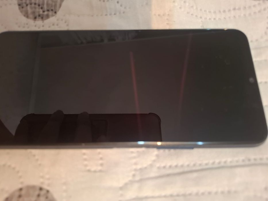 Продаю телефон срочно