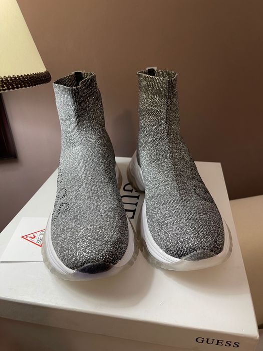 Guess
Сникърси Nollen FL5NLL FAB12 Сребрист