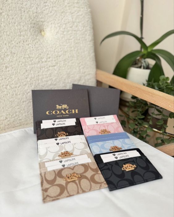 картодържатели Coach
