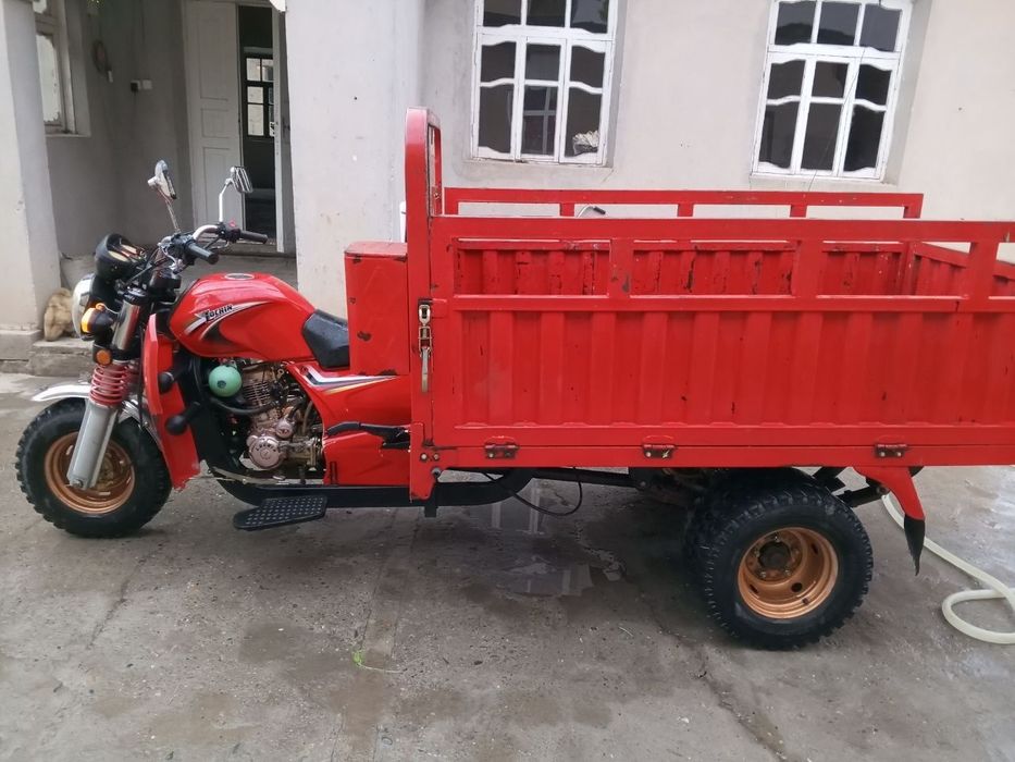 Mototsikl  xolati yaxshi 2tonnalik