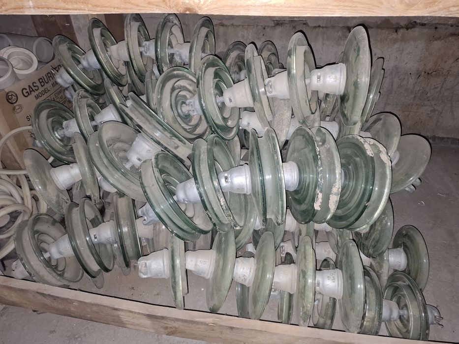 Провод АС-185, изолятор ПС и ПСД, предохранитель.