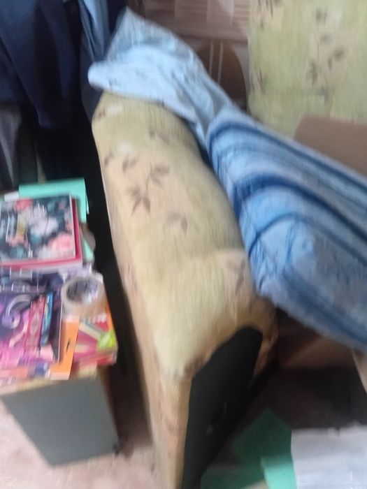 Отдам старый советский диван