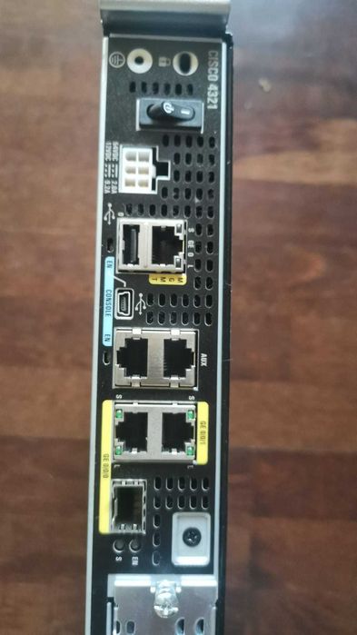 router  cisco ISR 4321 vpn