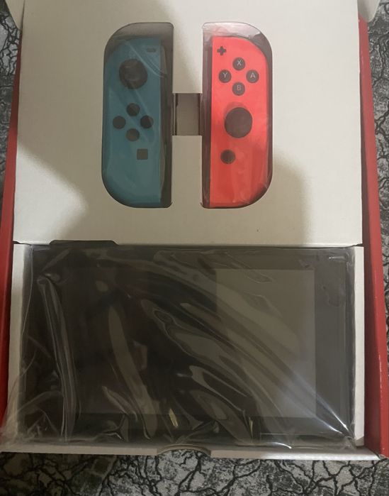 Чисто нов Nintendo Switch с игра
