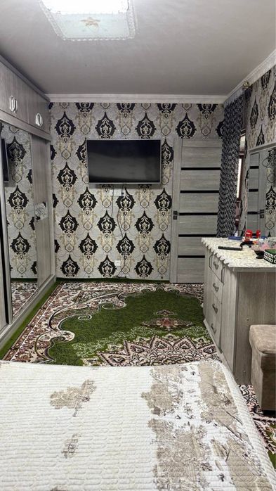 Срочно 3-хонали квартира Сотилади