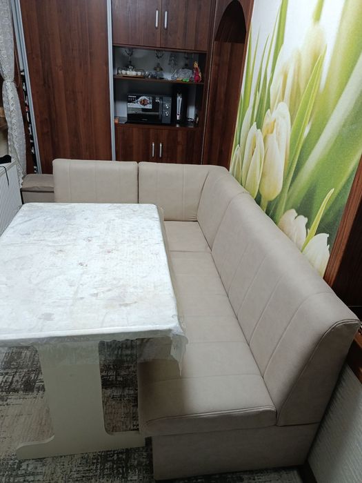 Ugalok sotiladi yangi 2 ta pufigi sto'li bor