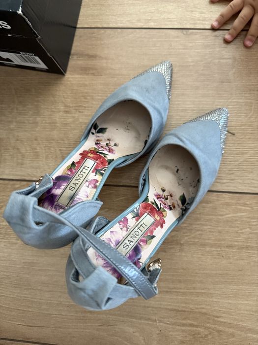 Туфельки женские