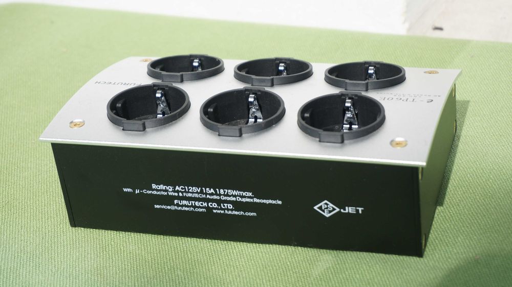 Cablu alimentare audio High-End Furutech FP316 + distribuitor Furutech