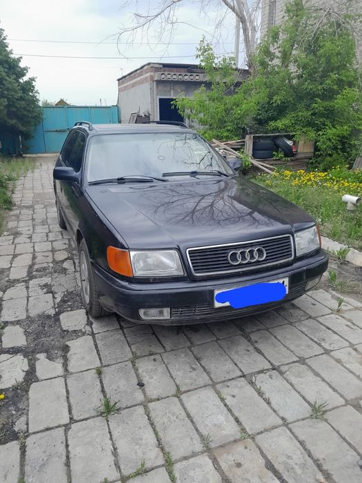 Продам Ауди 100С4
