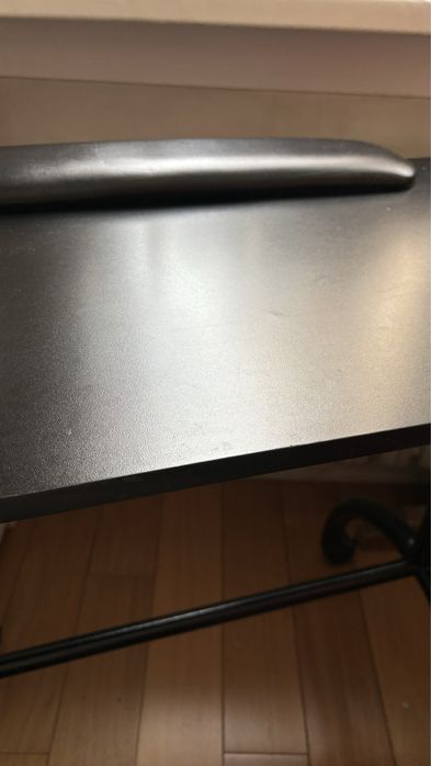 Маникюрный стол