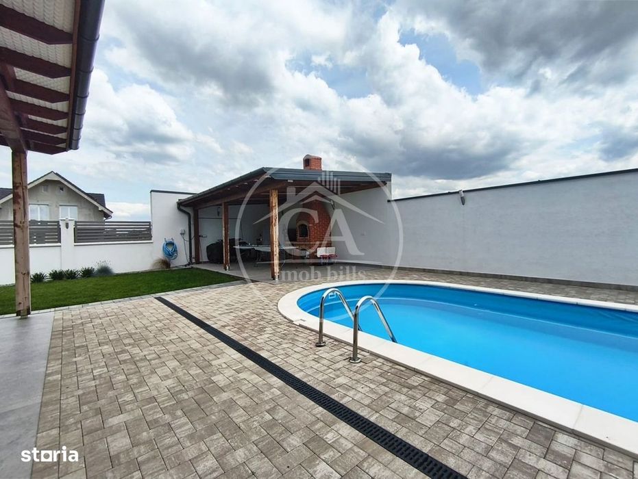 Casa de vanzare cu 4 camere si piscina in Cihei, Bihor