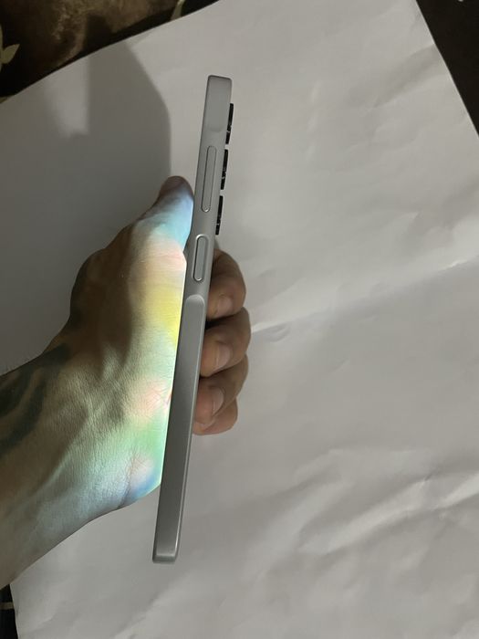 Iphone 12 si Samsung A16