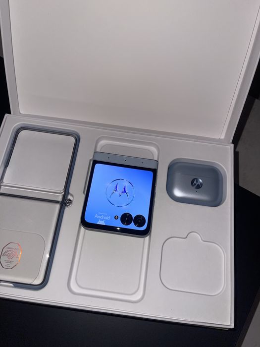 Motorola Razr 60 Swarovski Collection 256 GB