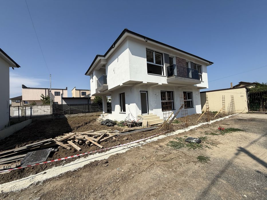 Casă individuală P+ETAJ+Pod Valu lui Traian, 265 mp teren • 2 parcări
