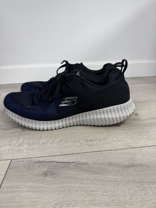 Adidasi Skechers barbati